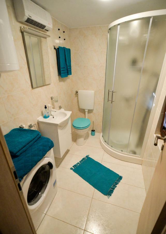 Vintage Garden Apartment Пула Екстериор снимка